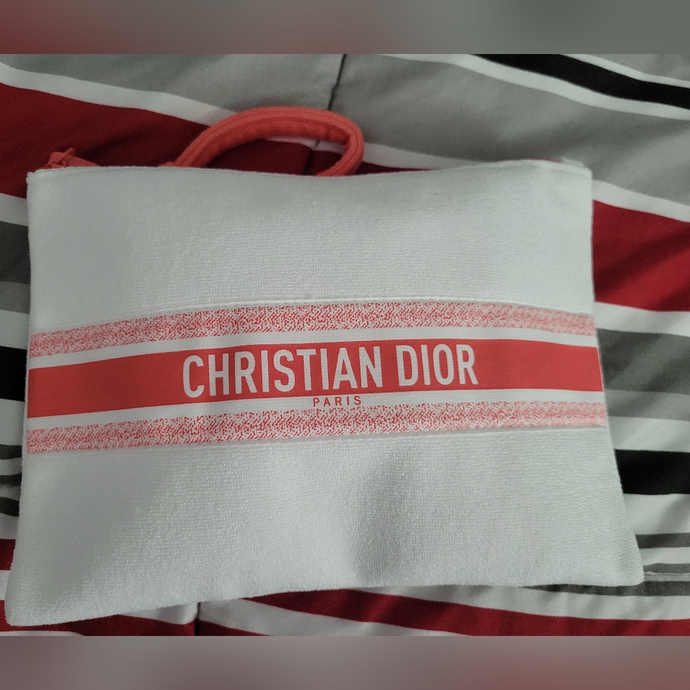 NWT CHRISTIAN DIOR Terry Cloth Summer Collection Pool Beach Wristlet Pouch WHITE - Picture 4 of 6